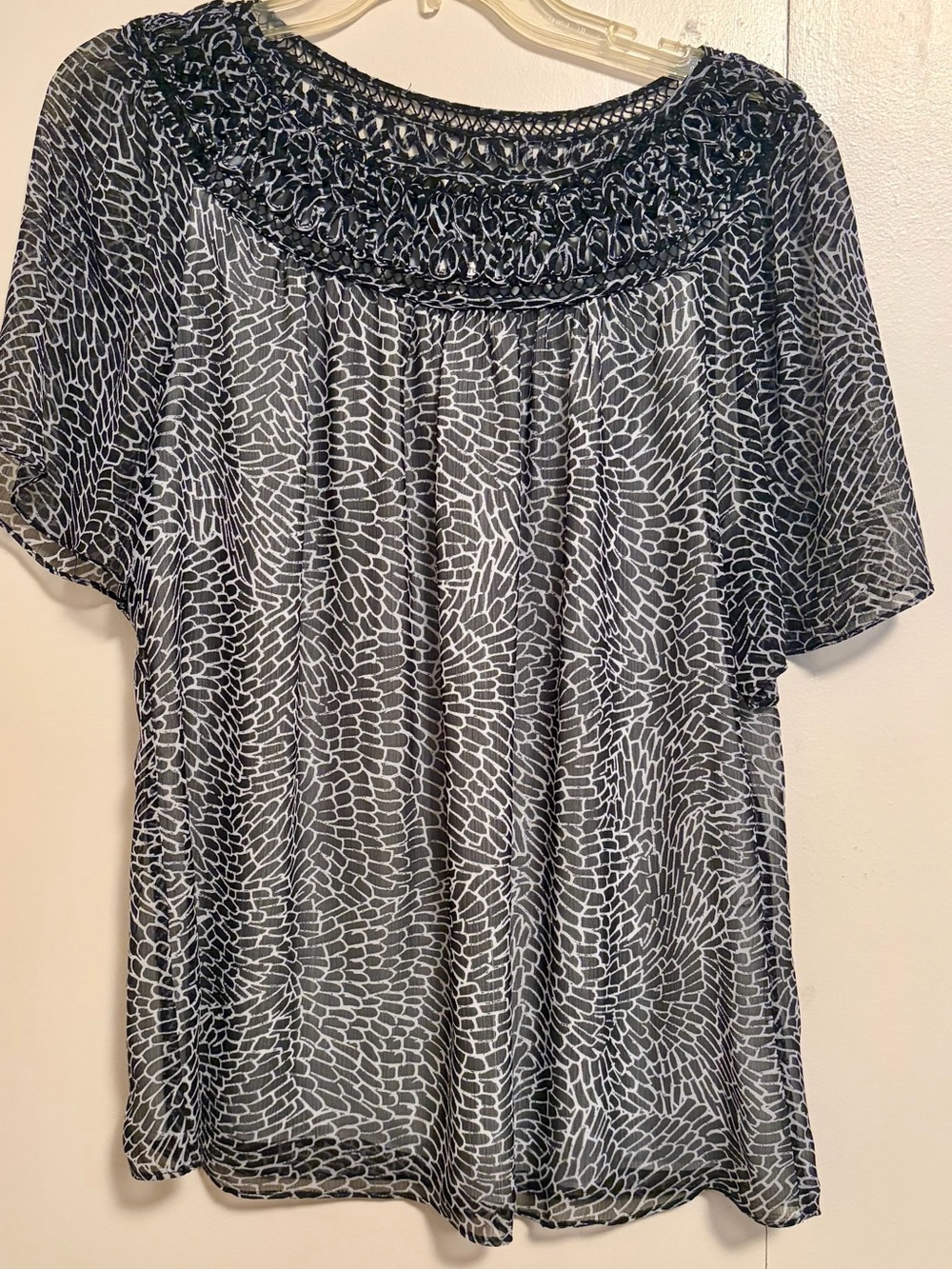 Coldwater Creek Black and White Patterned Short-Sleeve Blouse